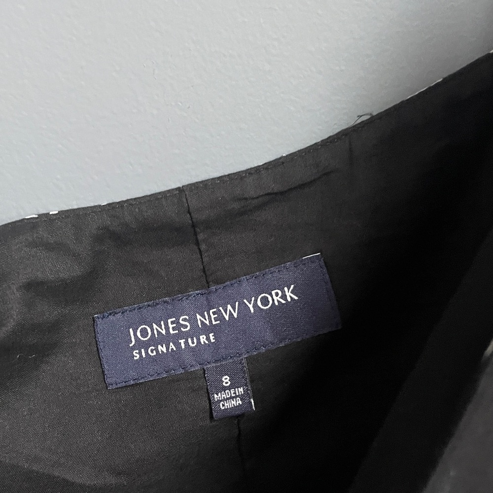 Jones New York Signature Black and White Floral Skirt - Picture 2 of 9